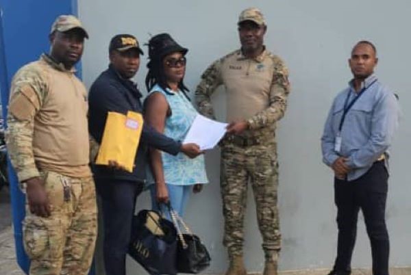  Arrêtée en République dominicaine, Rosemila Petit-Frère remise à la police haïtienne