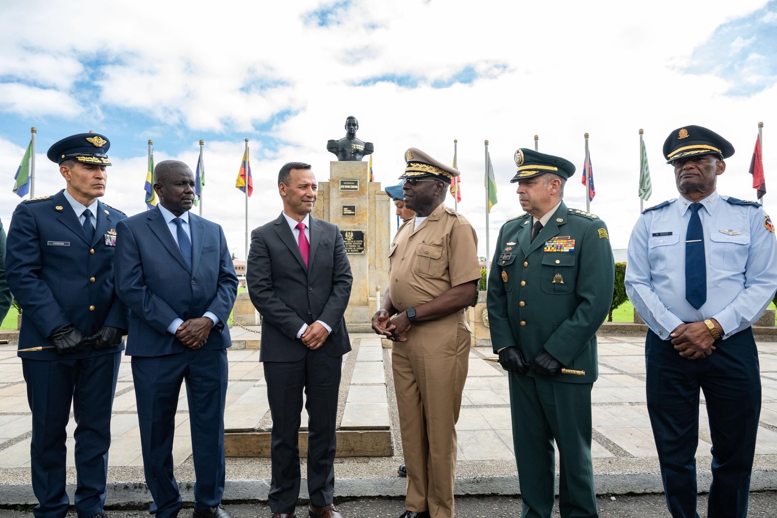 Une délégation des FAD’H et de la PNH visite la Colombie en prévision à la formation de soldats haïtiens