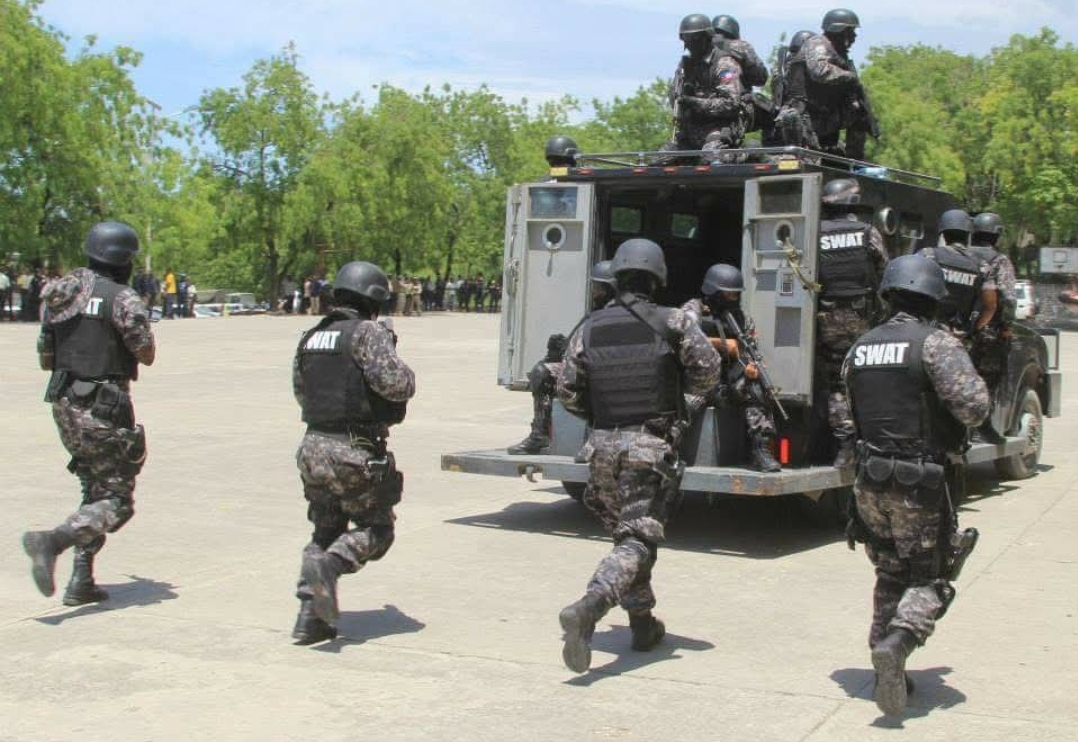 Port-au-Prince : la PNH en alerte après les menaces de la coalition criminelle « Viv ansanm »