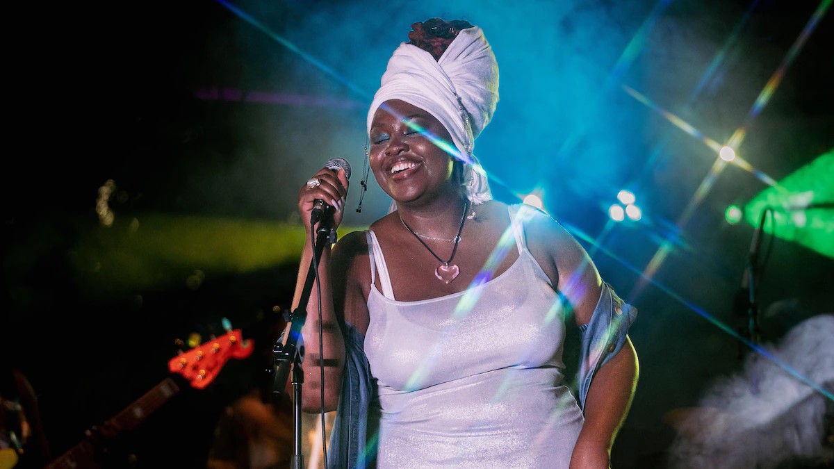 Rèn Darah dévoile son nouvel EP « Dédicace à la petite fille que j’étais »