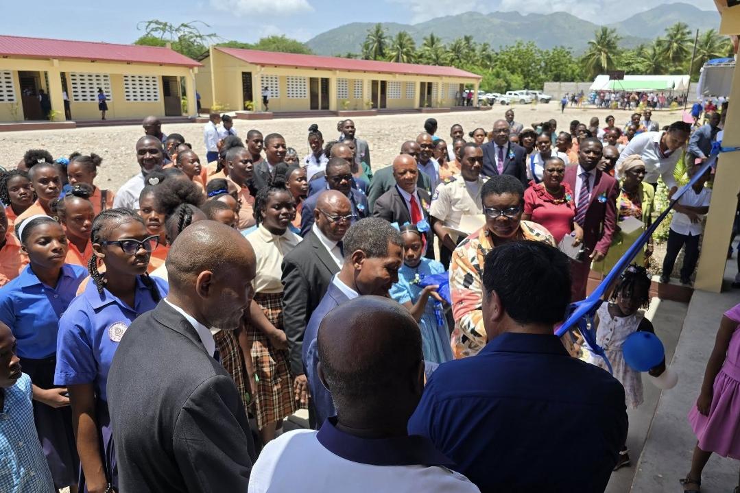 Compassion International Haïti inaugure deux écoles à Aquin et aux Côteaux
