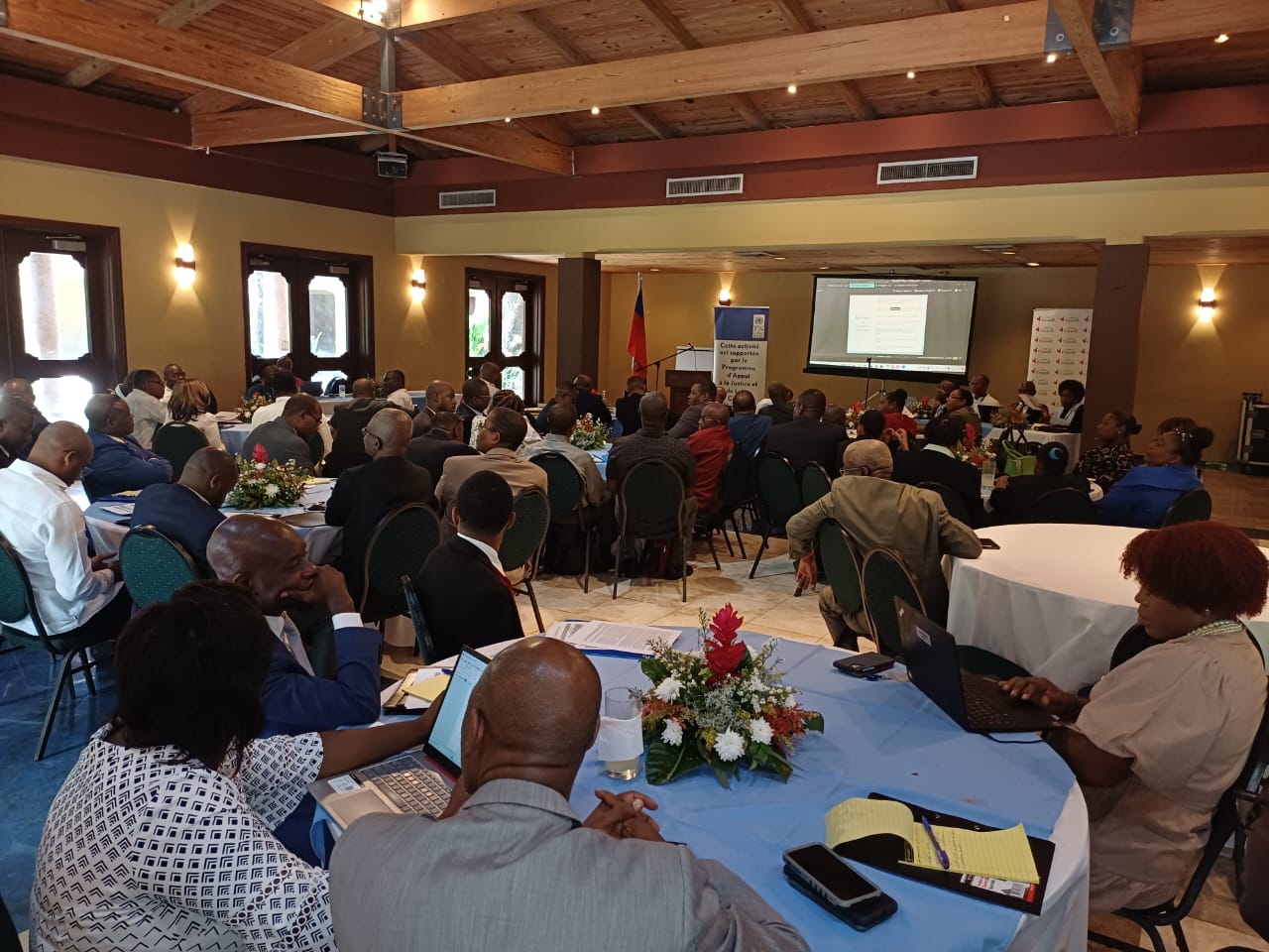 Un atelier pour réfléchir sur le renforcement des garanties judiciaires en matière pénale