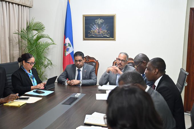 Réunion à la Primature autour de la préparation de la rentrée scolaire