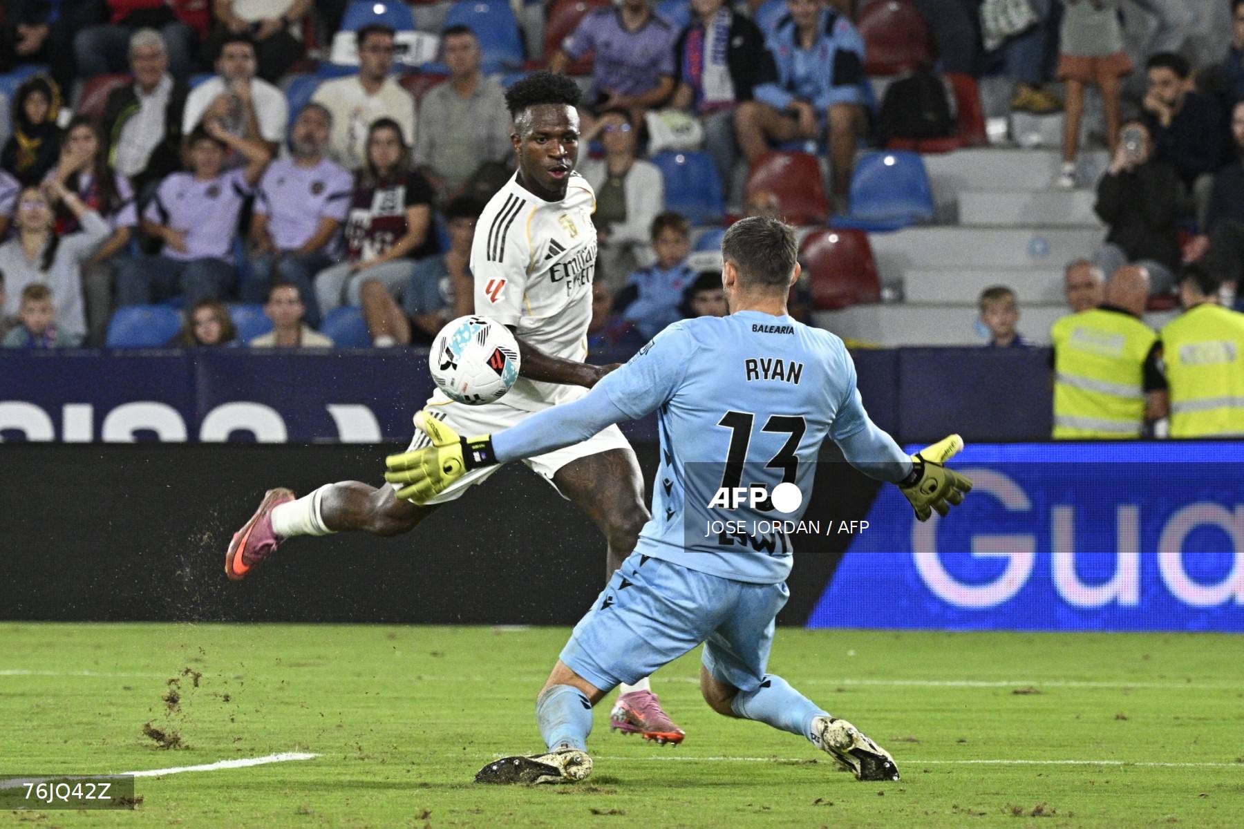 Espagne: le Real Madrid poursuit son sans-faute, Mbappé et Vinicius décisifs