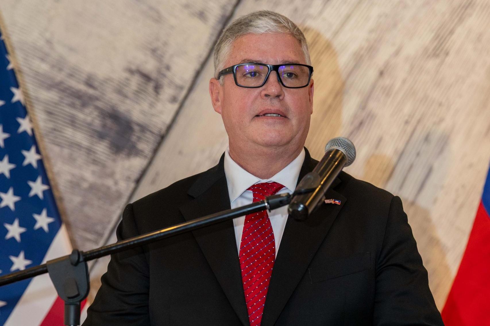 Un nouveau # 2 à l’ambassade américaine