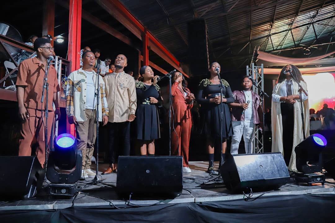 Trinité : le Palais municipal de Delmas s’embrase au rythme de la louange