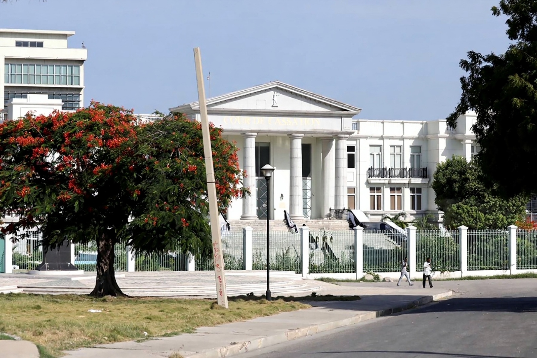 12 magistrats exclus de la magistrature haïtienne, 73 autres certifiés par le CSPJ