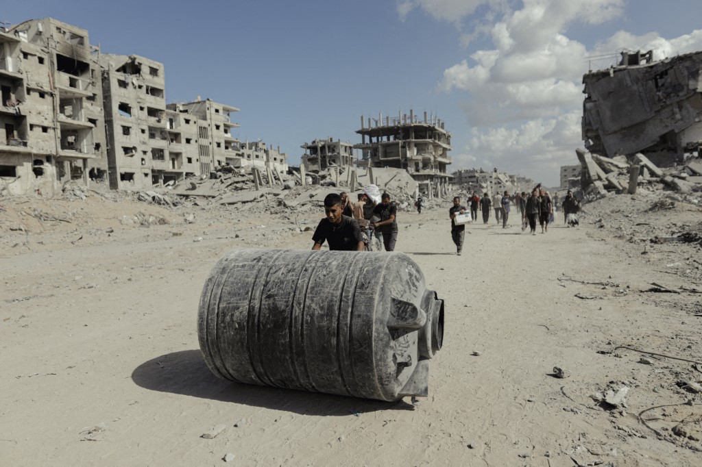 Cessez-le-feu à Gaza, des milliers de déplacés sur le chemin du retour