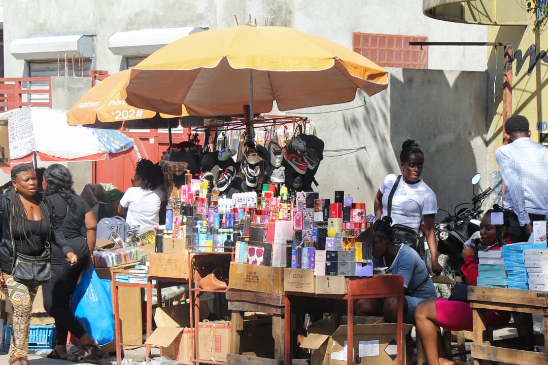 S'habiller à petit prix, la nouvelle conjugaison des magasins chinois en Haïti