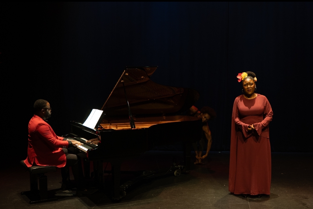 Francia Sterlin revisite le répertoire haïtien dans un souffle classique à Montréal