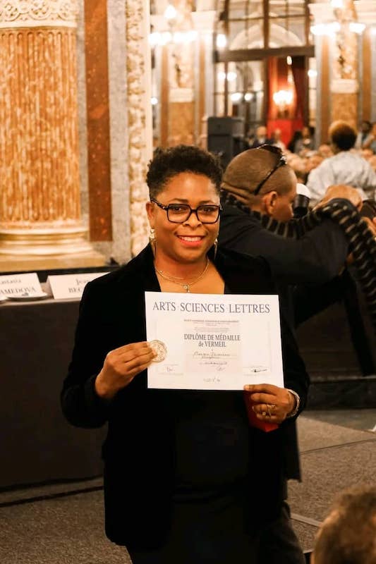 Sandra Dessalines honorée de la médaille Vermeil de l’Académie des Arts-Sciences-Lettres