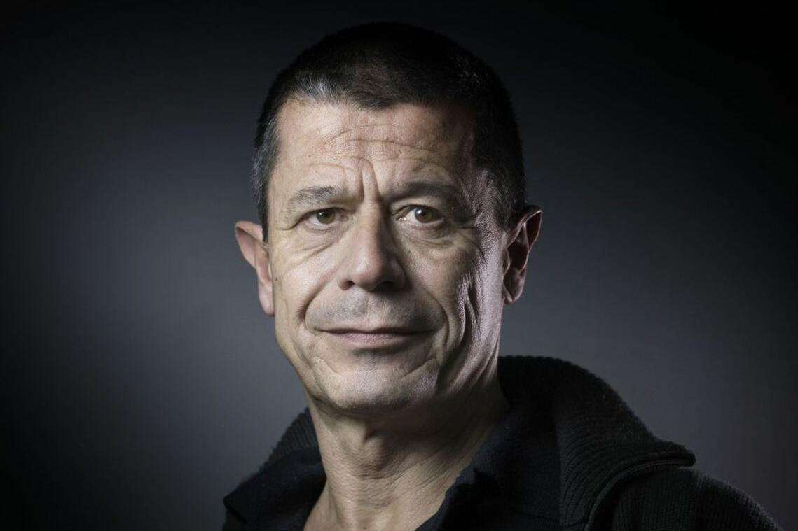 Emmanuel Carrère reçoit le Prix Médicis 2025