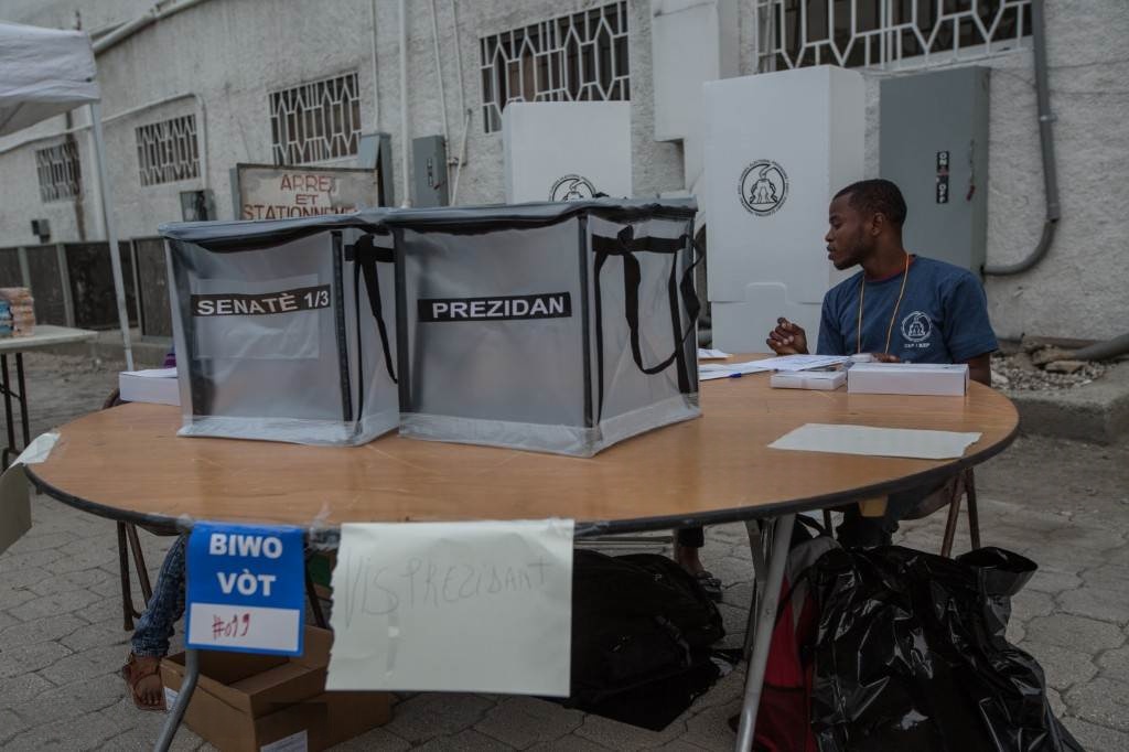 Réflexion autour de l’imbroglio changement/Constitution/referendum octobre 2025