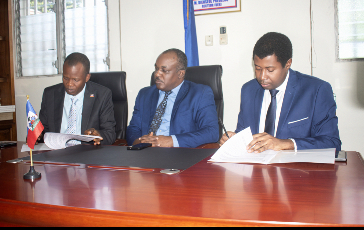 Vers une couverture d’assurance maladie pour les étudiants de l’UEH