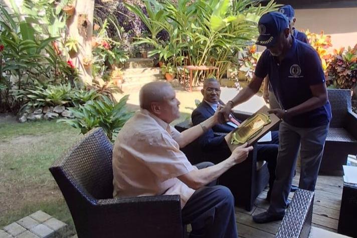 Une distinction décernée au Dr Georges Michel