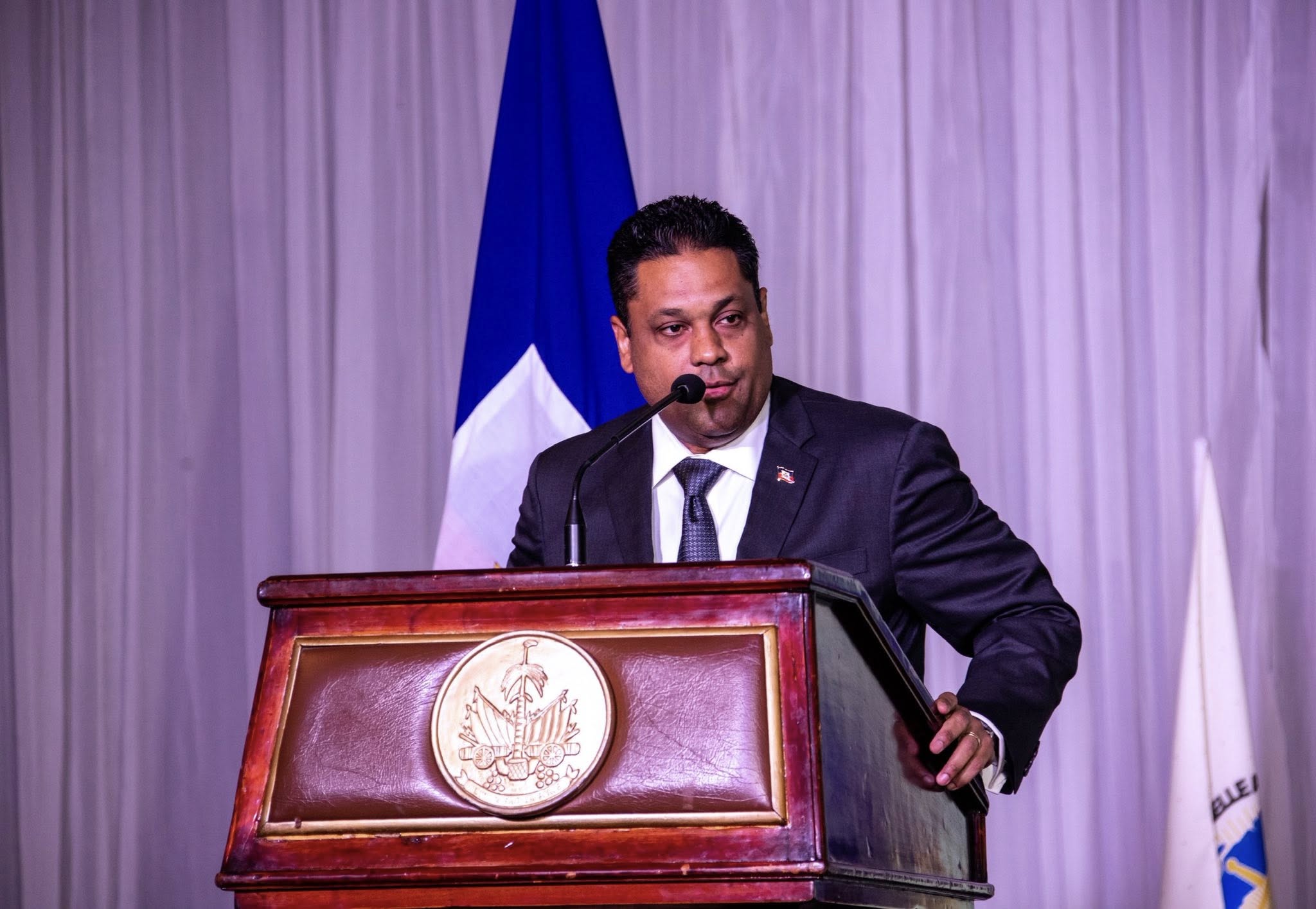 Laurent Saint-Cyr encourage les jeunes à s’impliquer dans la lutte contre la corruption