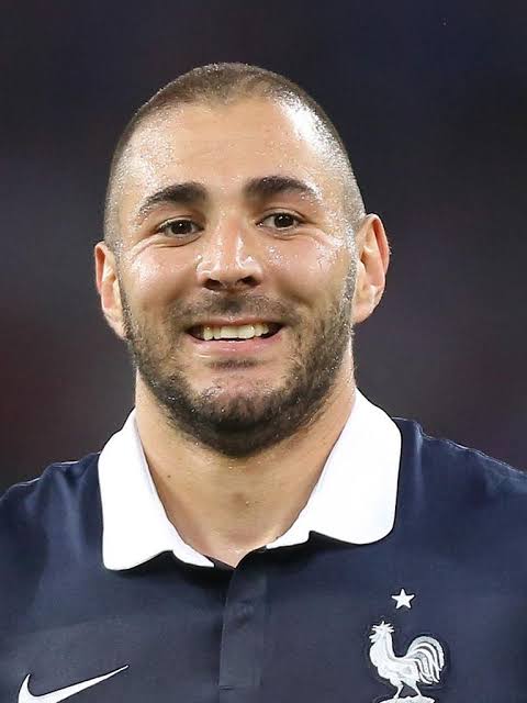 Benzema ne ferme pas la porte à un retour en équipe de France