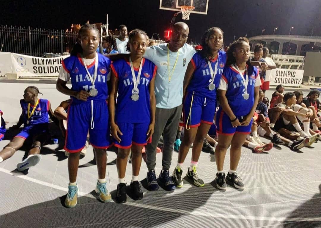 3×3 Caribbean Cup & Camp : La sélection haïtienne féminine U23 médaillée aux Bahamas