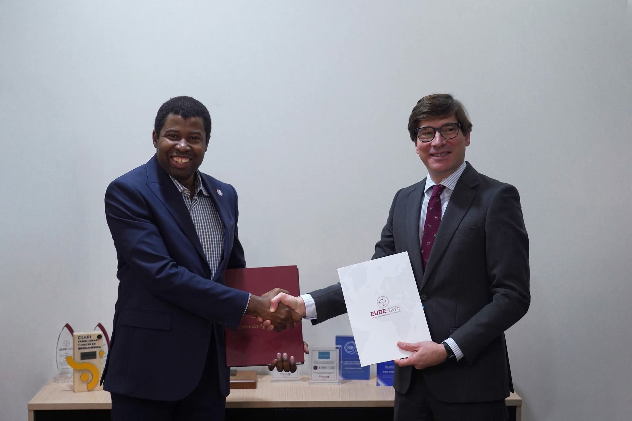 L’UEH conclut un partenariat avec l’École européenne de direction et d’entreprise