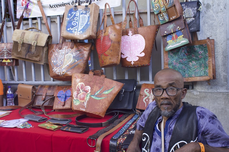 Une bouffée de cuir à Artisanat en fête