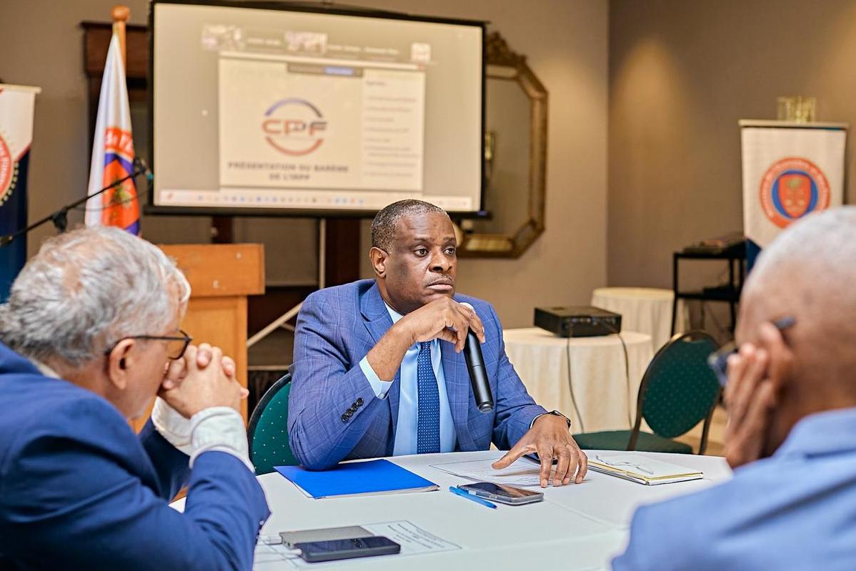 Révision de l’IRPP : le MEF engage le dialogue avec économistes et comptables agréés