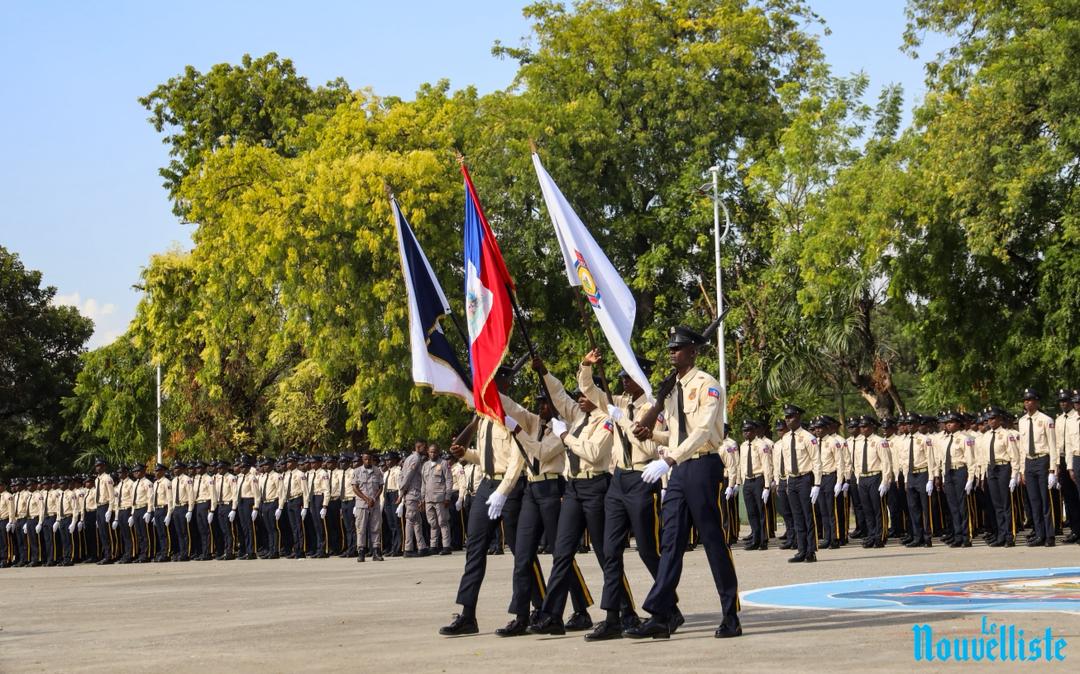 877 policiers renforcent la PNH pour aider dans la lutte contre les gangs