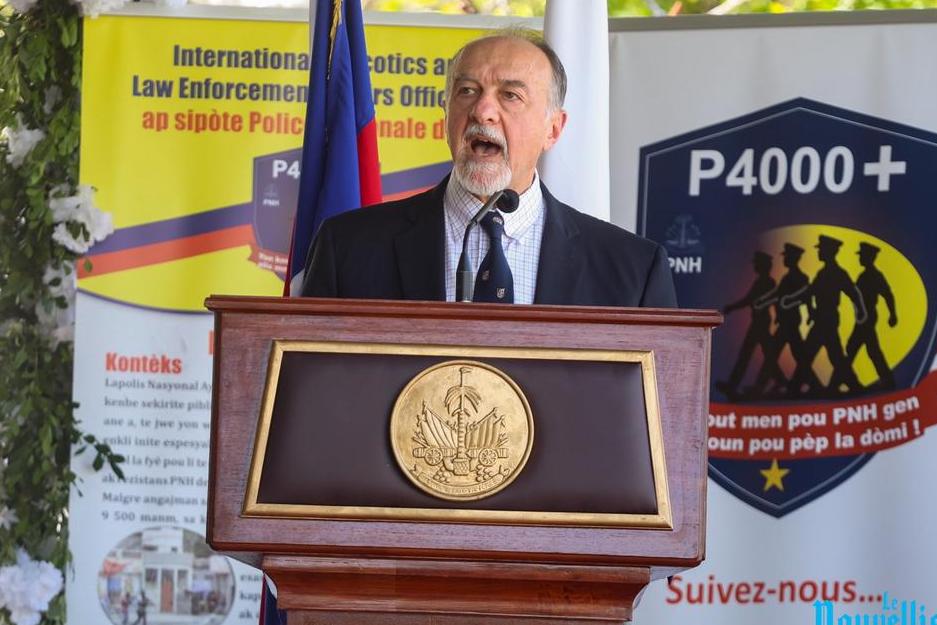 « La sécurité et la stabilité d’Haïti constituent la priorité absolue des États-Unis », soutient l’ambassadeur Henry Wooster