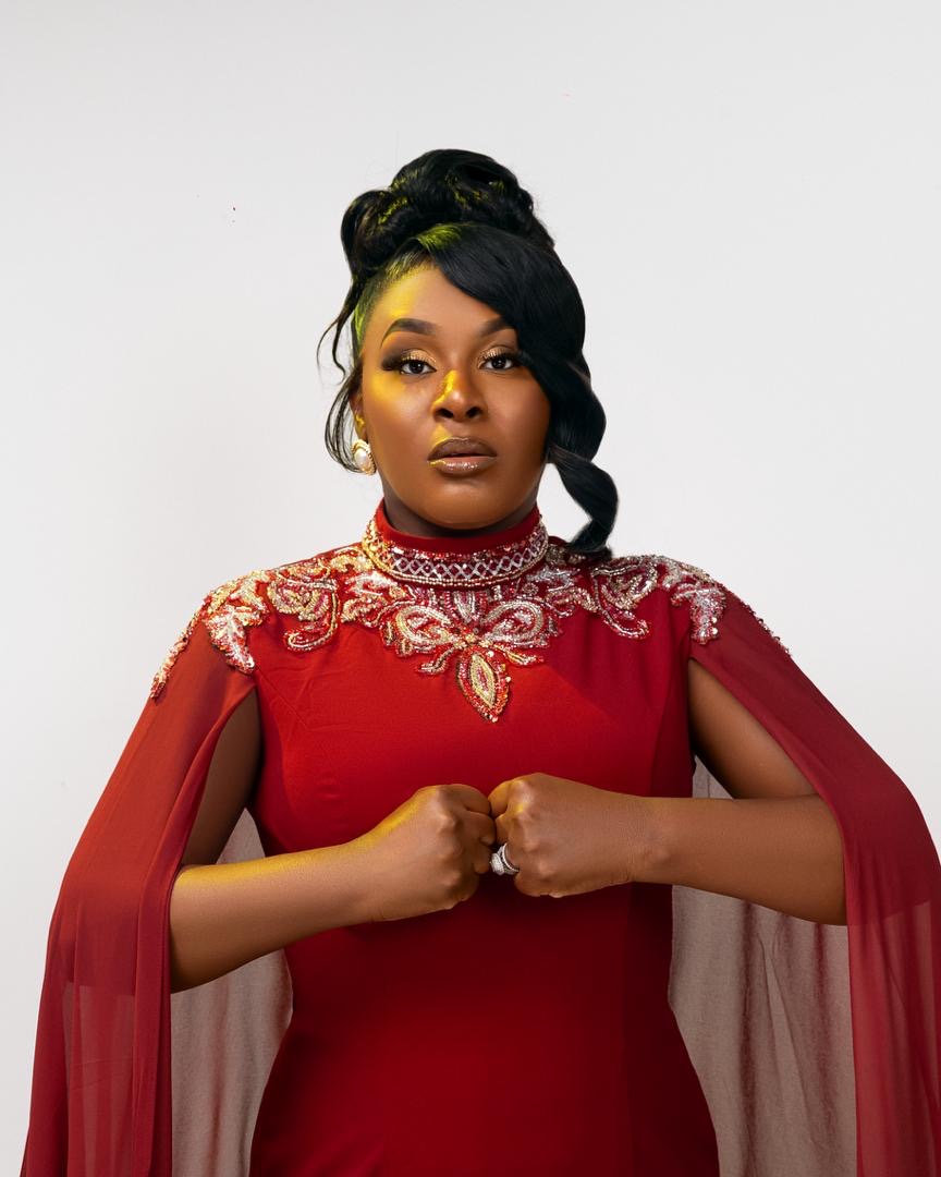 Rosena Josselin Orys, entre hits et tournées internationales