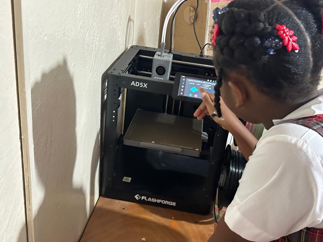 Au collège Catts Pressoir, des écoliers s’initient à la programmation et à l’impression 3D