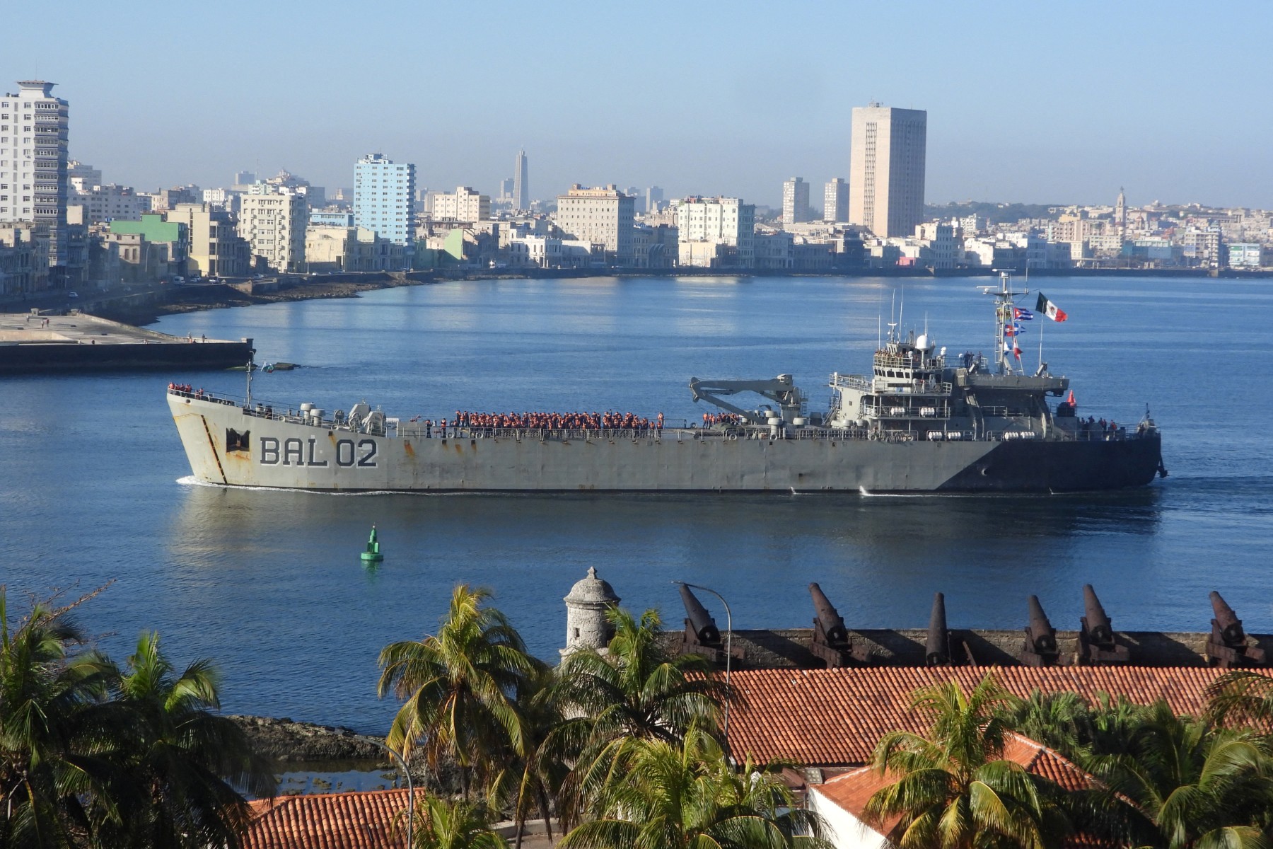 L'aide humanitaire du Mexique arrive à Cuba, Chili et Russie promettent de l'assistance