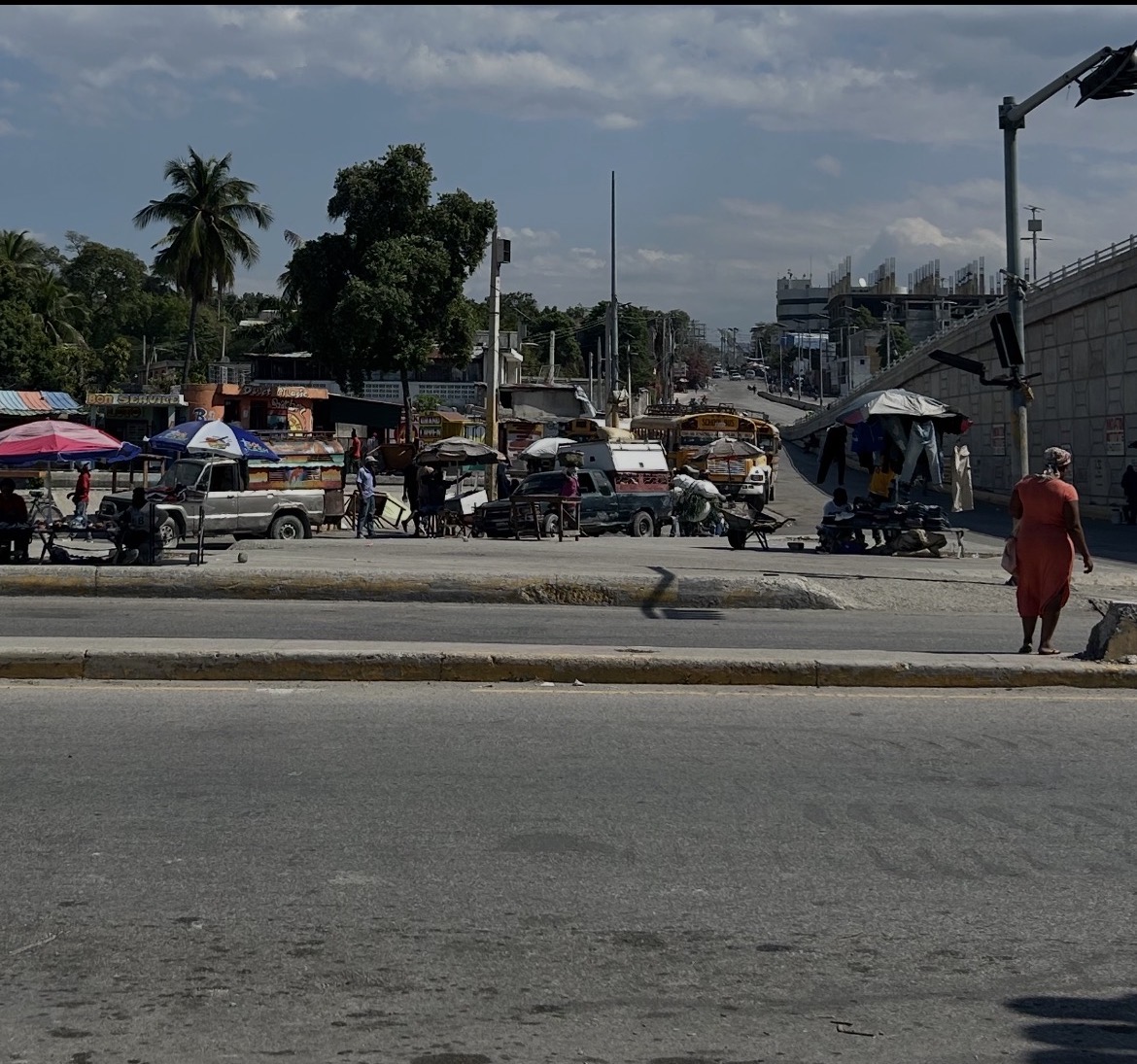 Timide reprise des activités au Carrefour de l’aéroport