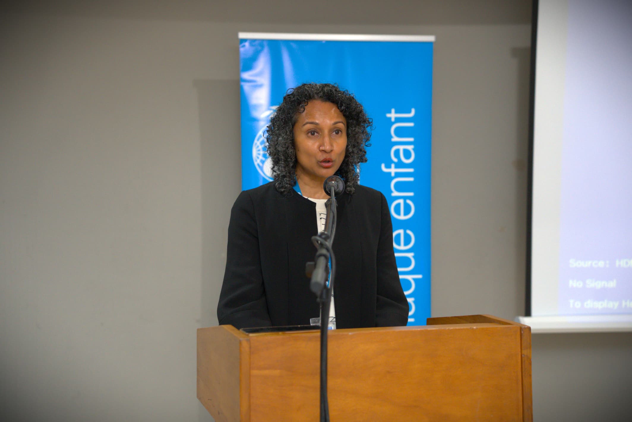 Des discussions avec les groupes armés pour la libération des enfants qui y sont associés sont possibles, selon Geetanjali Narayan