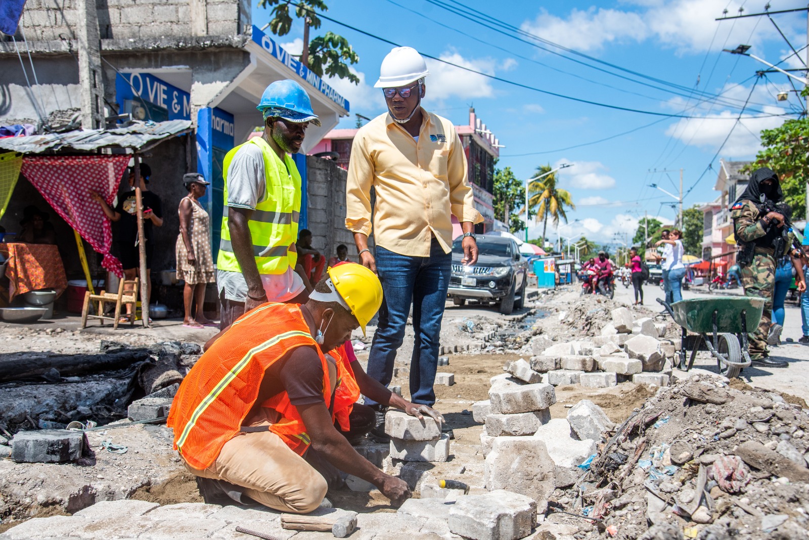 Cayes : le directeur général de la DINEPA évalue l’avancement des travaux de réhabilitation et d’extension du réseau d’eau potable