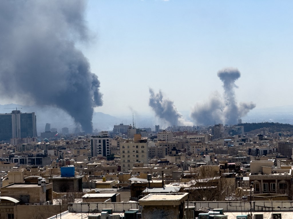 Principaux développements après la mort de l'ayatollah Khamenei en Iran