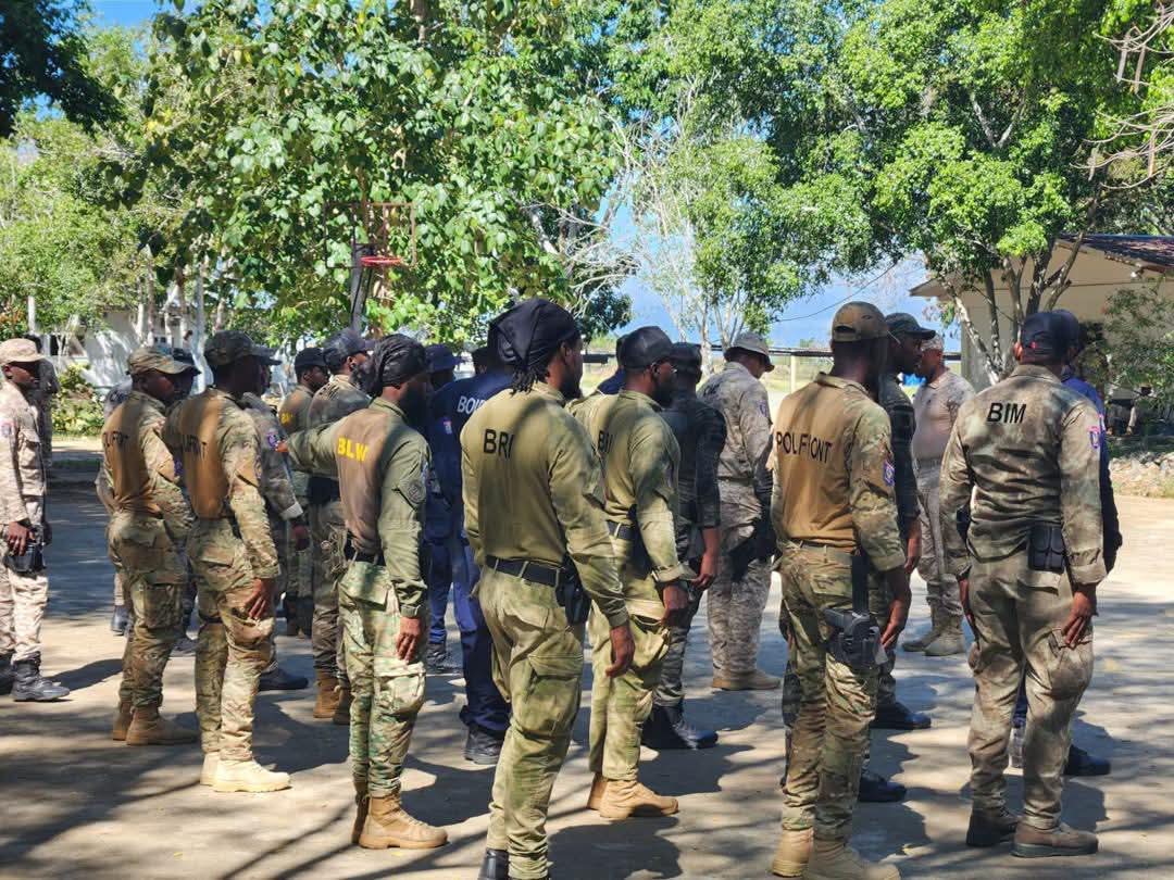 Centre de formation de Morne Casse : des policiers des unités spécialisées reçoivent leur certificat