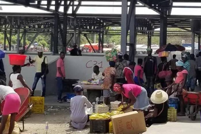 Commerce frontalier : polémique à Dajabón après l’augmentation de certaines taxes municipales