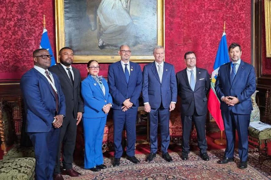 Le Premier ministre Alix Didier Fils-Aimé rencontre le président élu du Chili