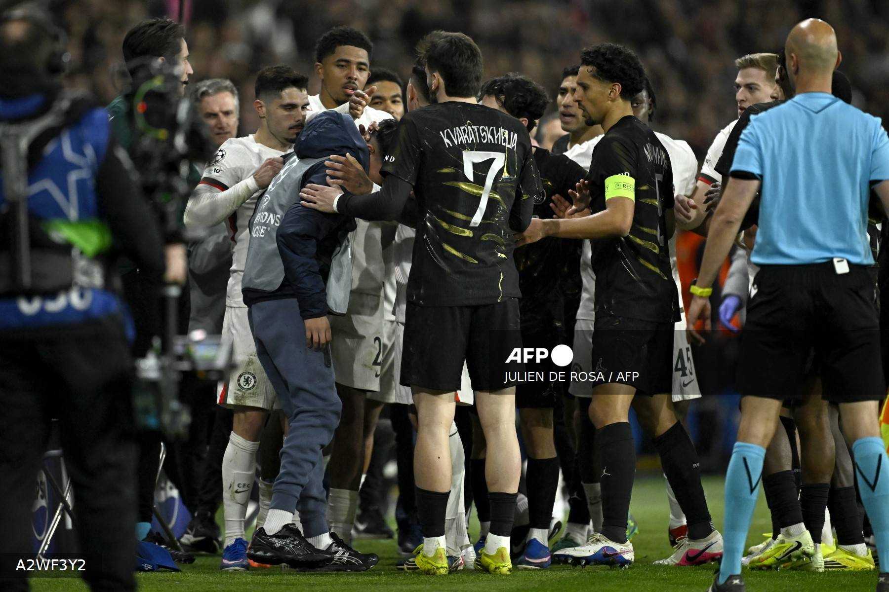 Ligue des Champions: Manchester City coule à Madrid, Paris Saint-Germain éteint Chelsea