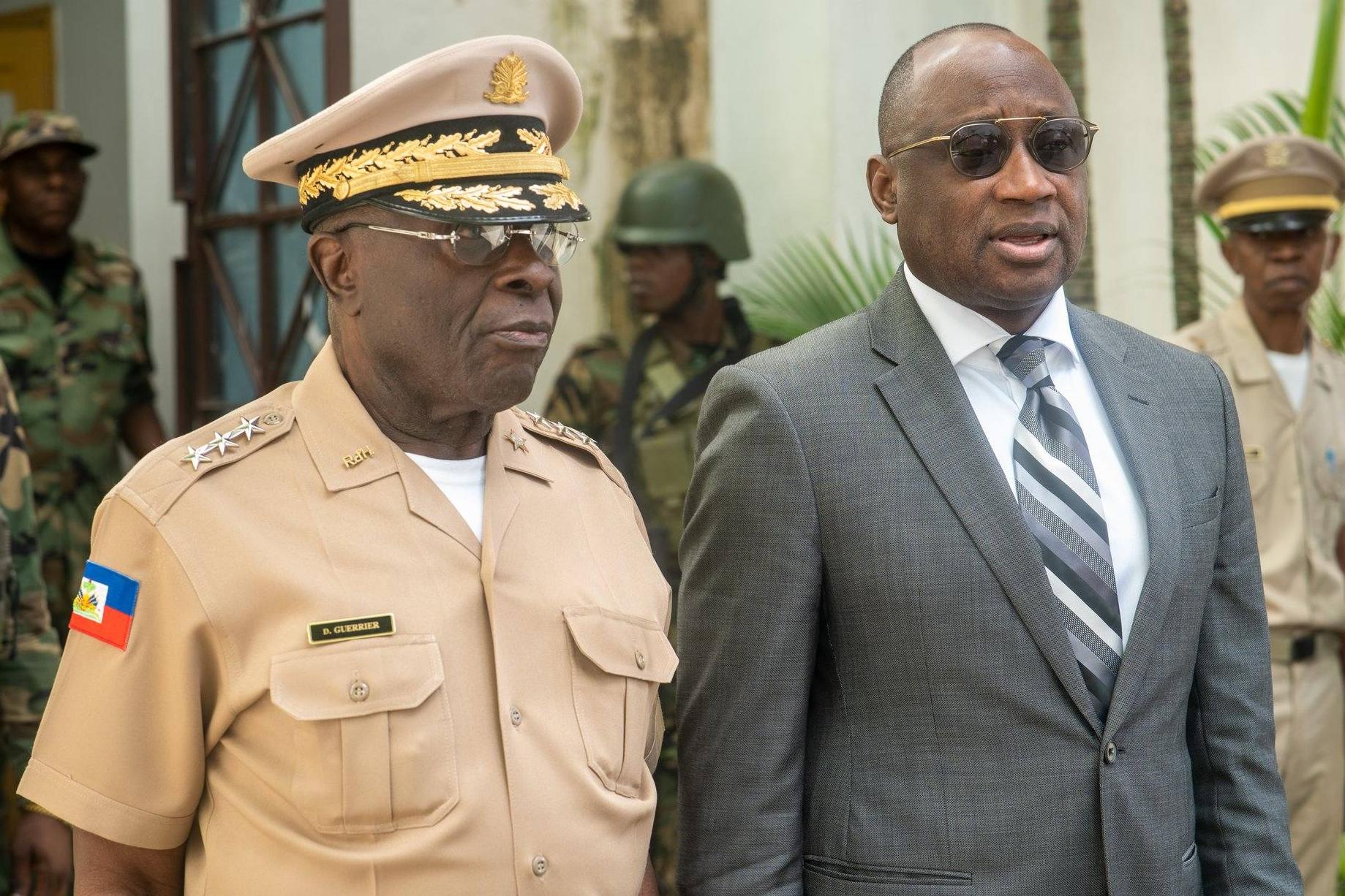 Visite du ministre de la Défense au quartier général des FAD’H