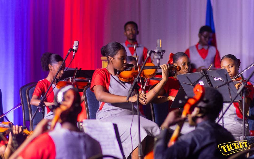 Les jeunes musiciens du Collège Catts Pressoir brillent au Karibe