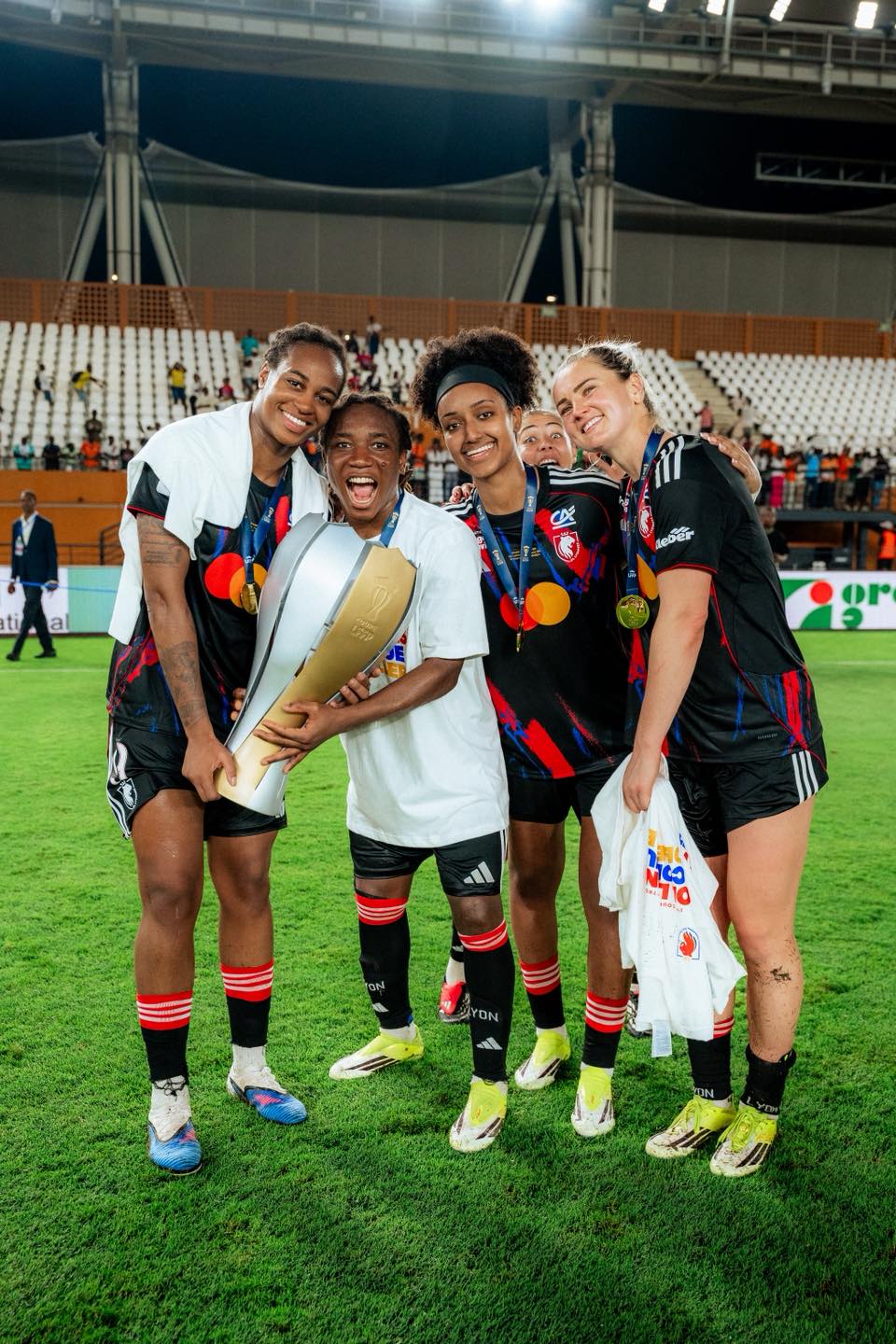 Melchie Dumornay offre la Coupe LFFP à l'OL Lyonnes