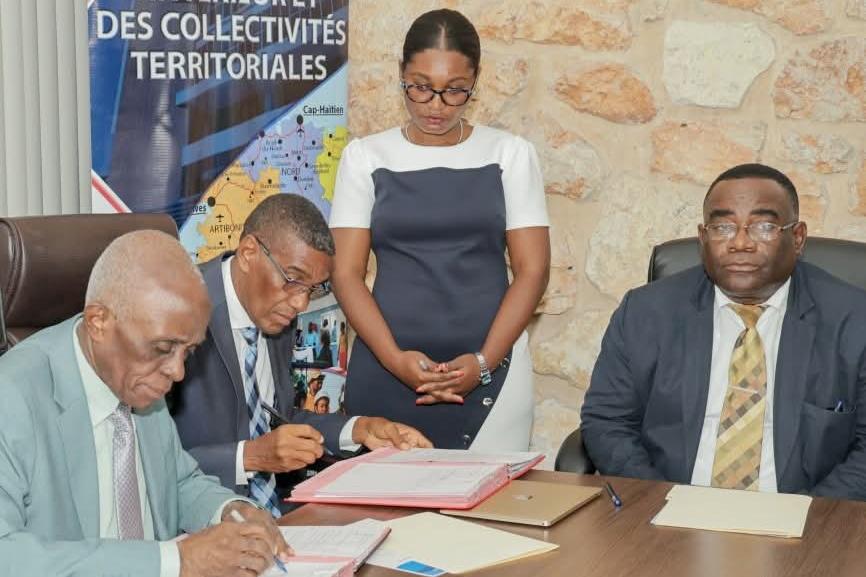 Signature d’un accord pour former les autorités locales à l’aménagement du territoire