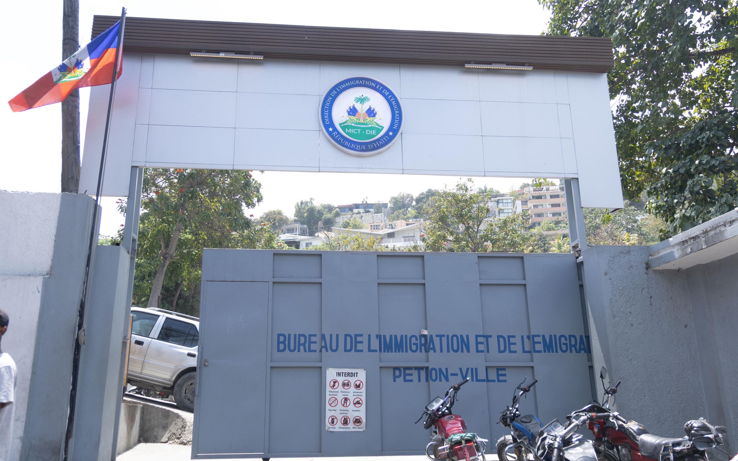 Les bureaux de l’immigration à l’arrêt en Haïti et à l’étranger