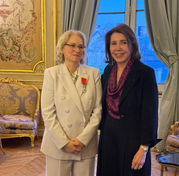 Légion d'honneur : L'ambassadeur Hélène Roos promue Chevalier