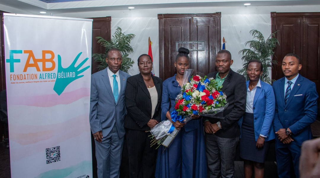 Cap-Haïtien célèbre Abigaïl Alexandre, lauréate du concours international Éloquentia