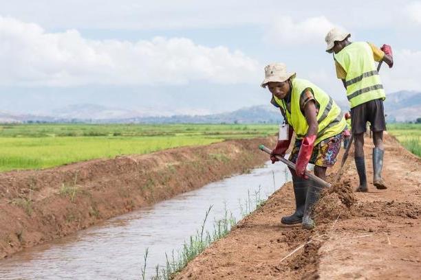 Le déficit de financement du développement risque d'anéantir des décennies de progrès