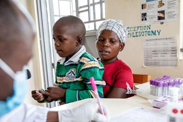 Washington renforce son financement d'un traitement préventif contre le sida dans les pays pauvres