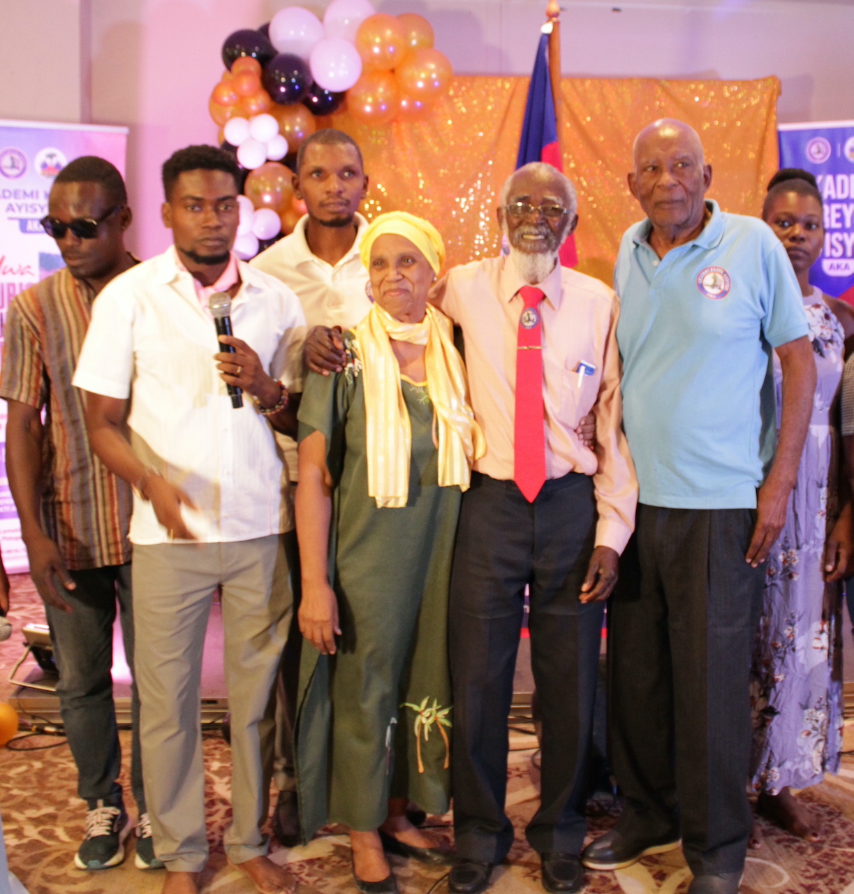 Yon gwo omaj pou Pauris Jean-Baptiste nan kloti Mwa li