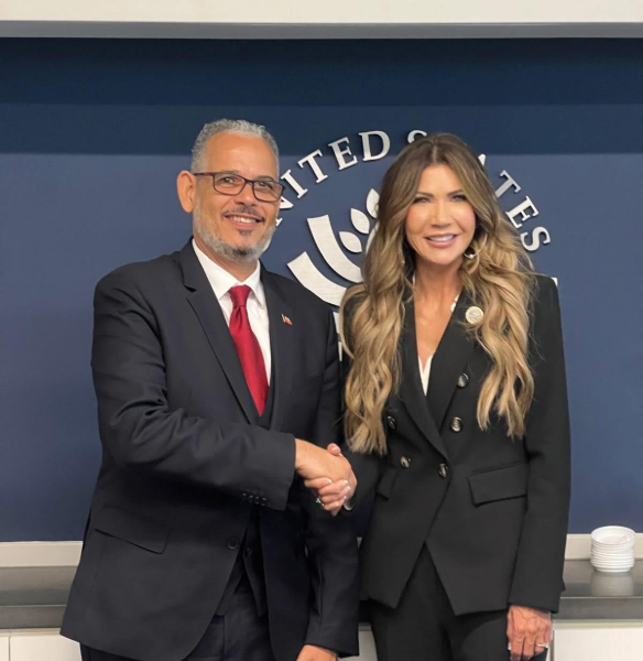 Rencontre entre Alix Didier Fils-Aimé et Kristi Noem sur la sécurité et le processus électoral