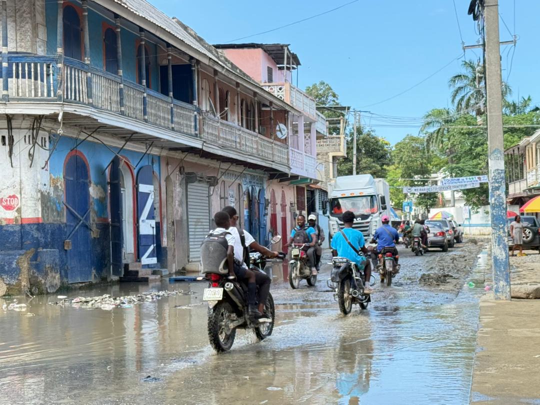 Insalubrité persistante et colère citoyenne au Cap-Haïtien sur fond de lancement du programme « Haïti Konbit Zéro Déchet »
